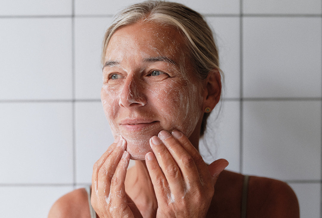 Eksfoliering af dit ansigt: Få en jævn og ren hud