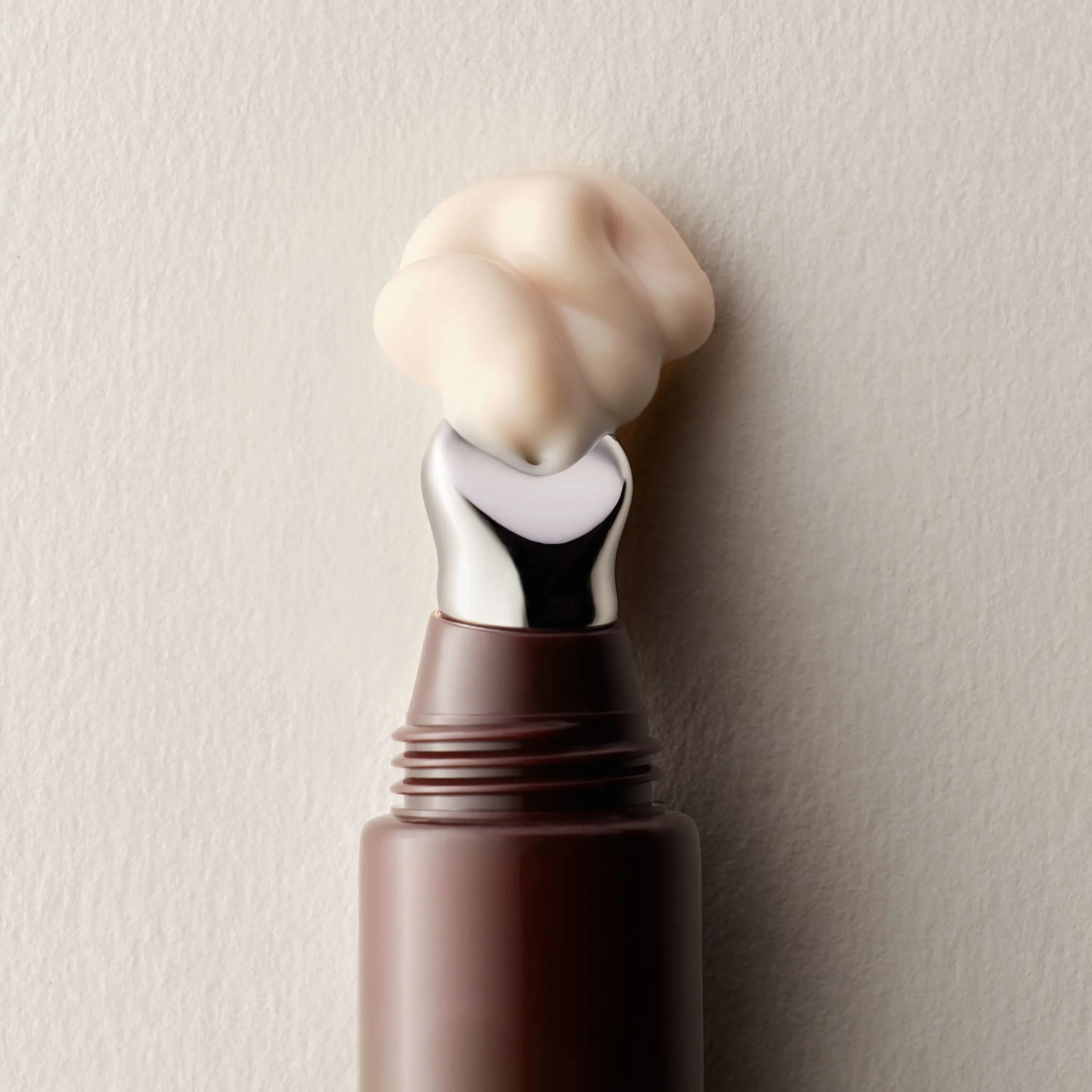 Kan man bruge øjencreme som ansigtscreme?