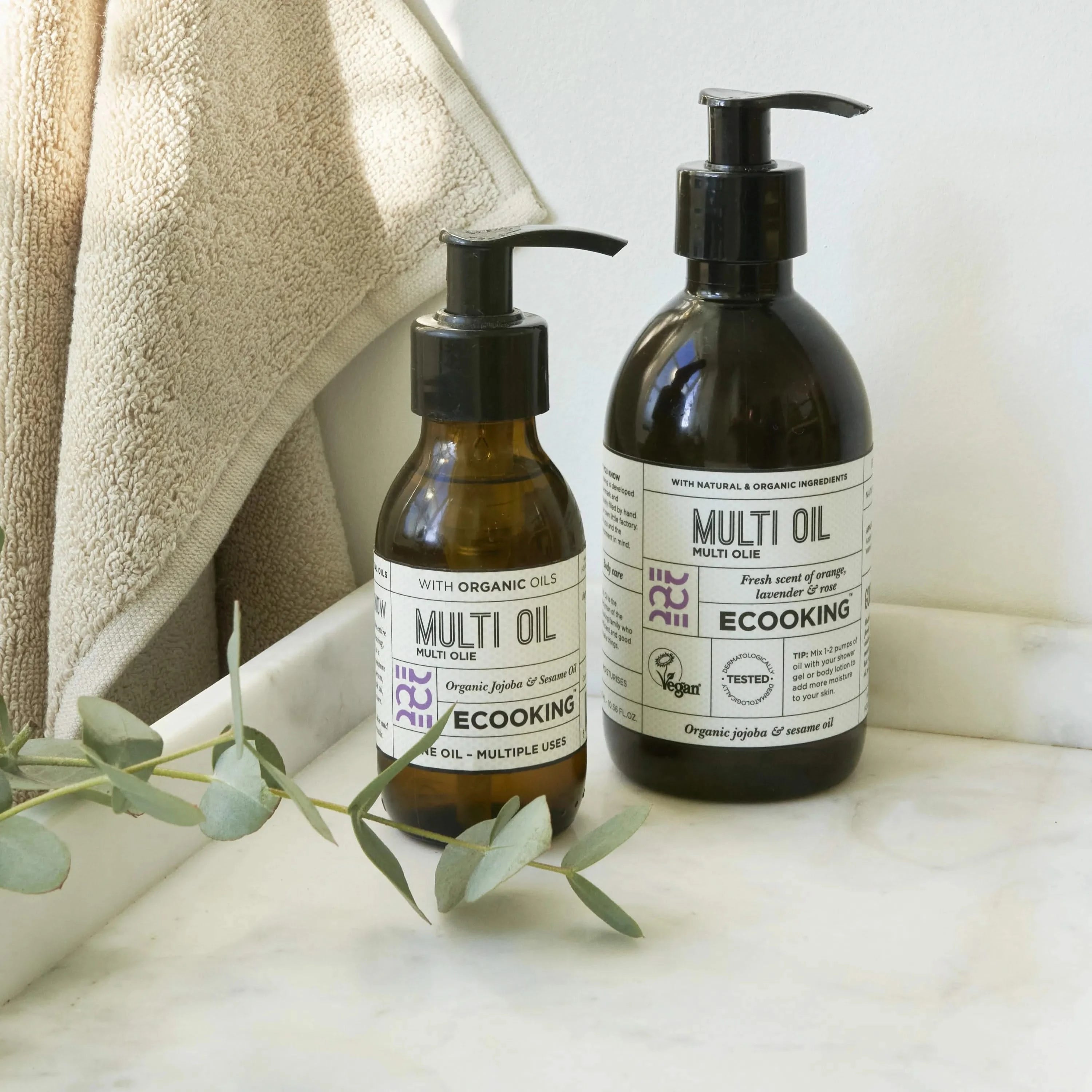 Multi olie med pumpe fra ECOOKING. Vegansk olie lavet af økologiske olier.