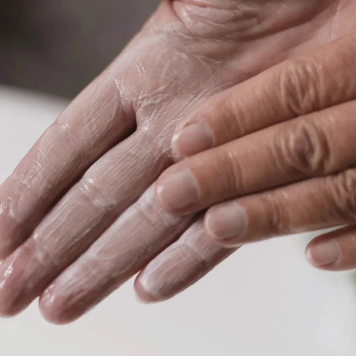 Rensebalm — Vores Rensebalm giver 3-i-1: Fjerner makeup, renser i dybden & nærer, ideel til sensitiv og tør hud med tendens til rødme og opløser vandfast øjenmakeup og solcreme.