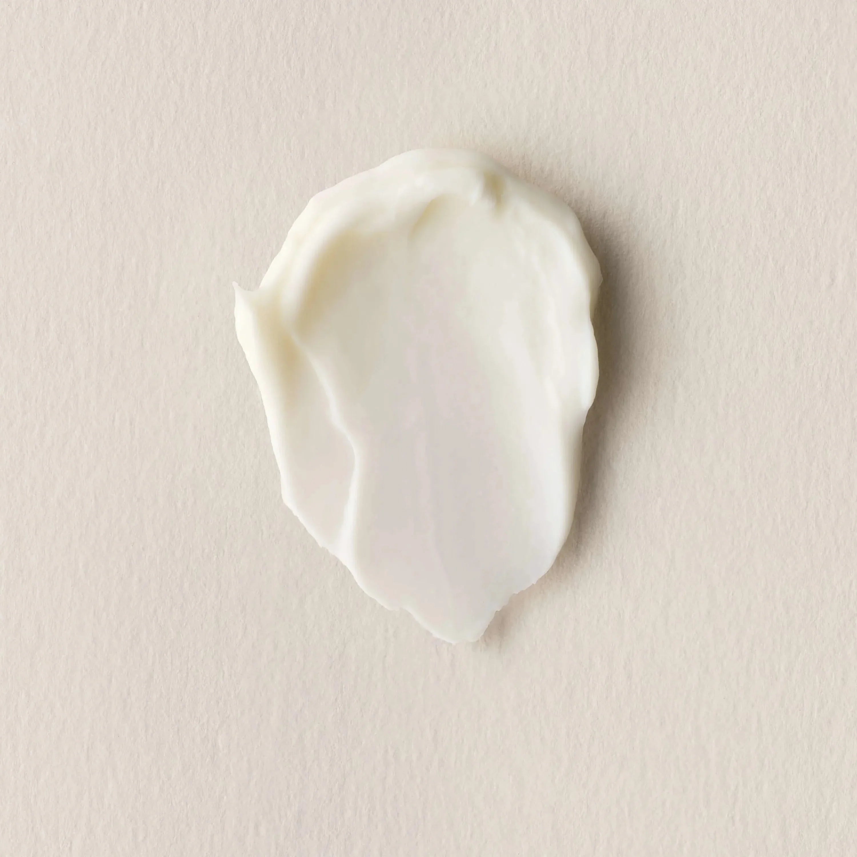 Godnat Creme — Vores Godnat Creme fugter og plejer huden hele natten, forbedrer hudens elasticitet og barriere og opstrammer huden og reducerer synlige alderstegn.