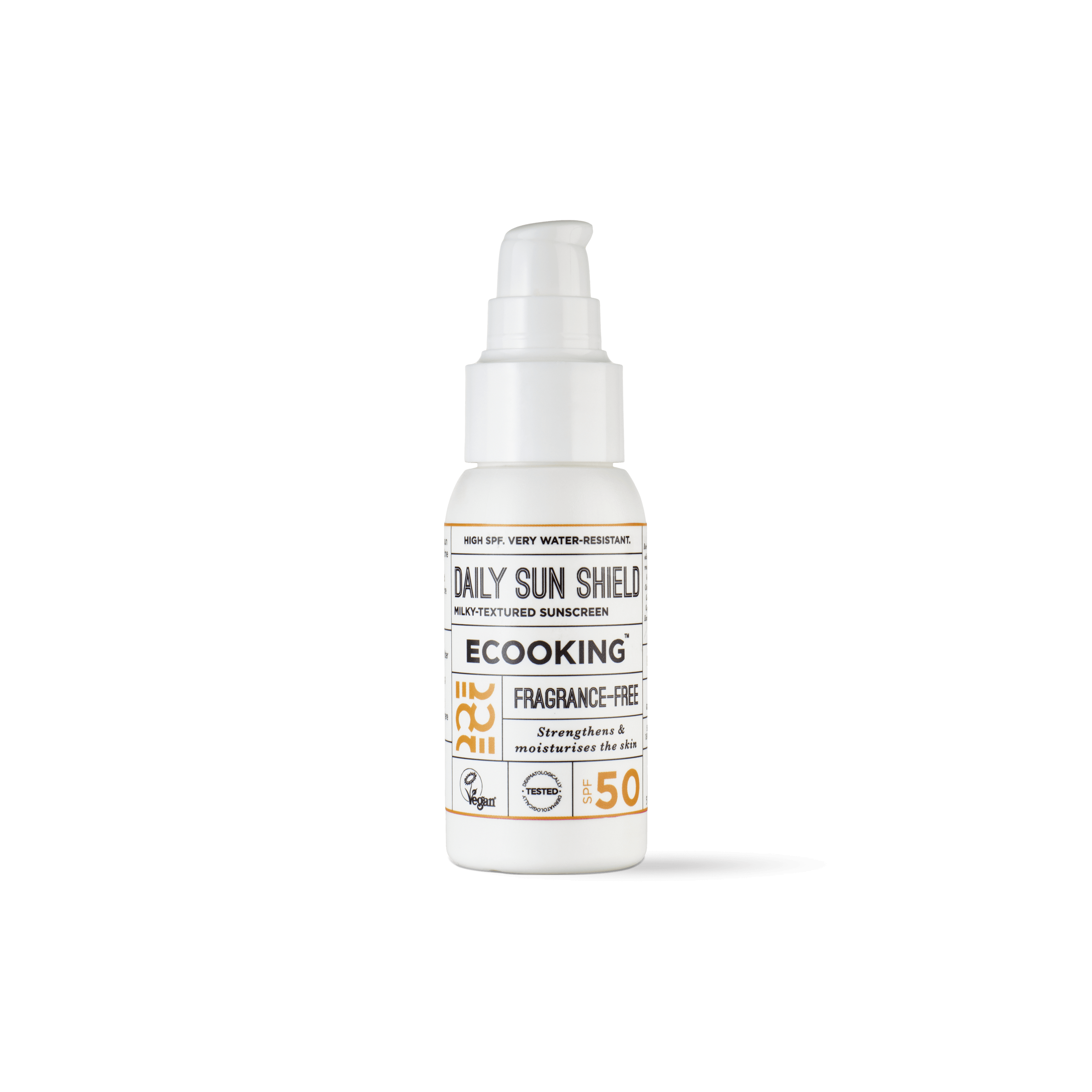 Daily Sun Shield SPF 50 — 50 ml ultralet solcreme med SPF 50 og bredspektret UVA- og UVB-beskyttelse (fire kemiske solfiltre). Vandafvisende, sand- og svedresistent samt barrierestyrkende.