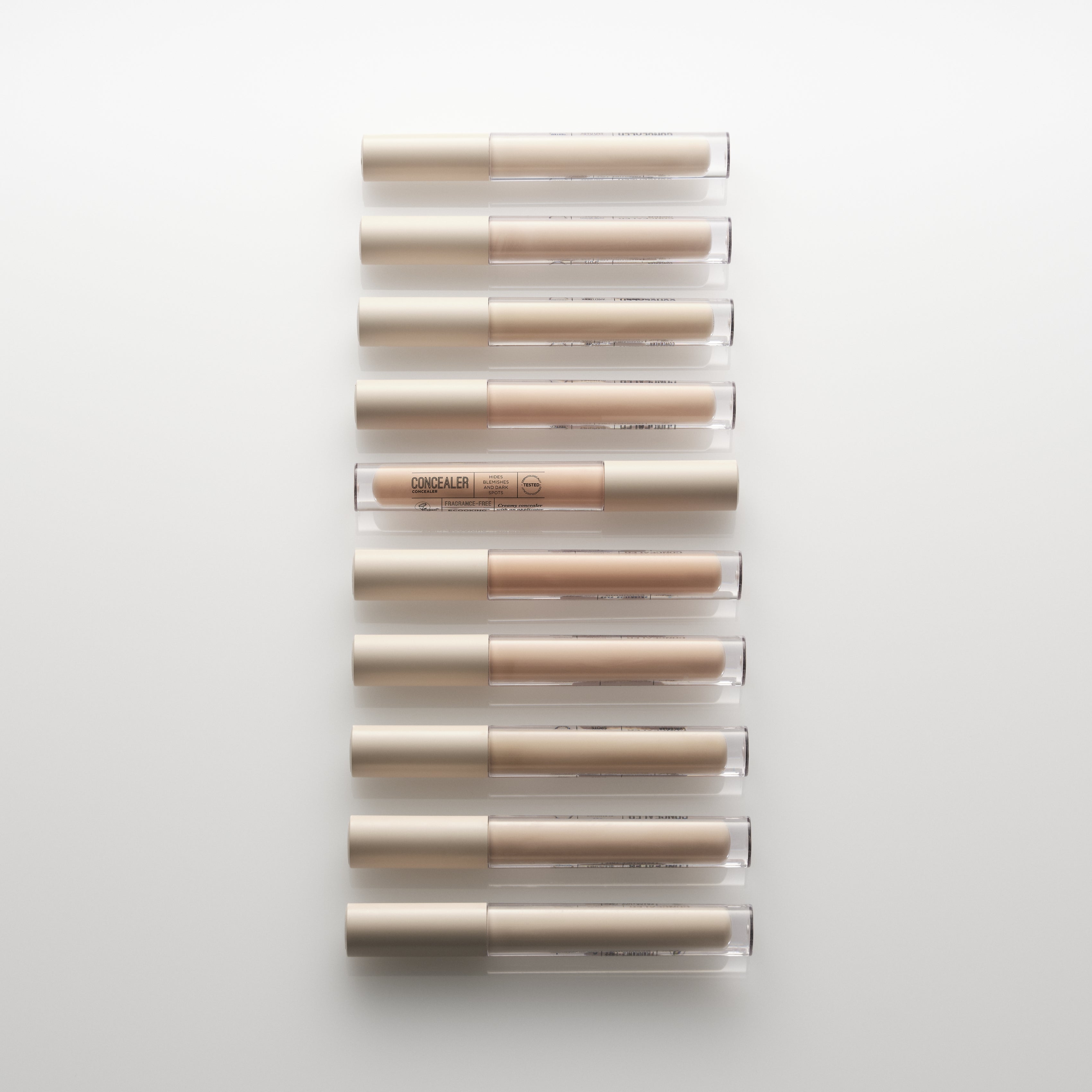 Concealer — Vores Concealer giver medium dækkeevne, smelter ind i huden med naturlig jojobaolie og E-vitamin.