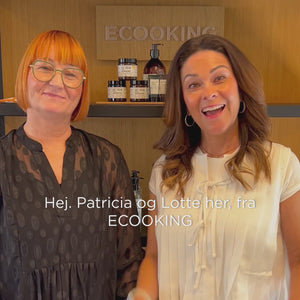 Video af Lotte og Patricia vores to hudpleje + makeupkonsulenter som fortæller om hvordan konsultationen fungerer.